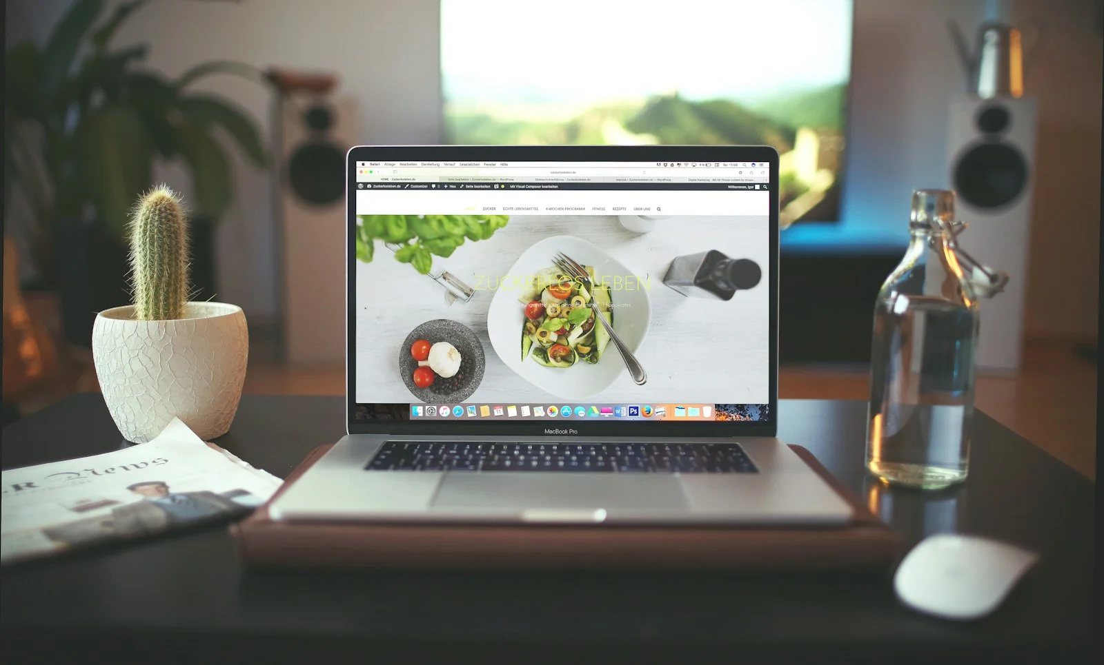 Ordinateur portable ouvert sur un site culinaire